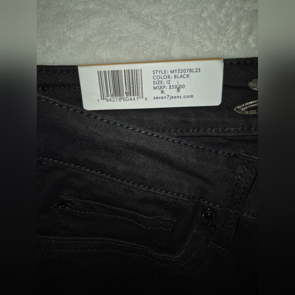Seven7 Black Denim Shorts - Picture 5 of 7